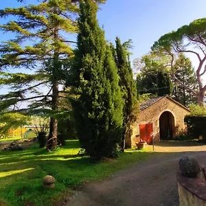 https://podere-mona.it-tuscanyhotel.com